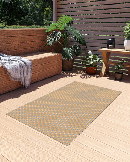 Tan Sunset Star-crossed Bodies Outdoor Rug, 36" x 60"