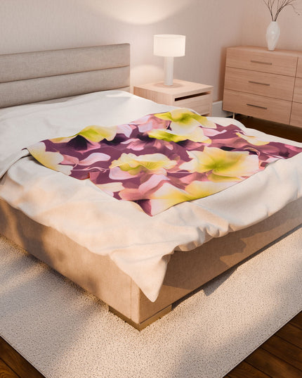 Lemon Blossom Floral Bunch Velveteen Plush Blanket, 50" x 60"