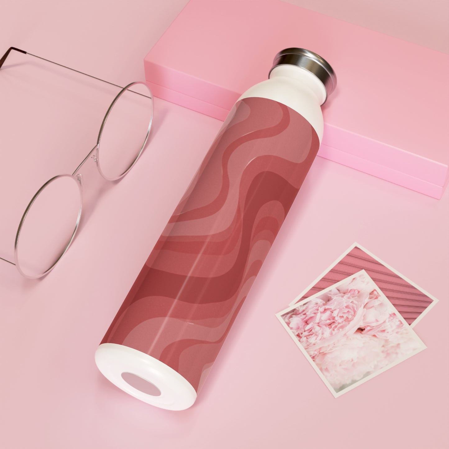 Power Red Wavey Slim Water Bottle, 20 oz White