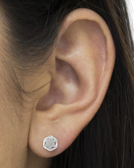 Sterling Silver Diamond Swirl Cluster Stud Earrings (1/6 cttw, I-J Color, I2-I3 Clarity)