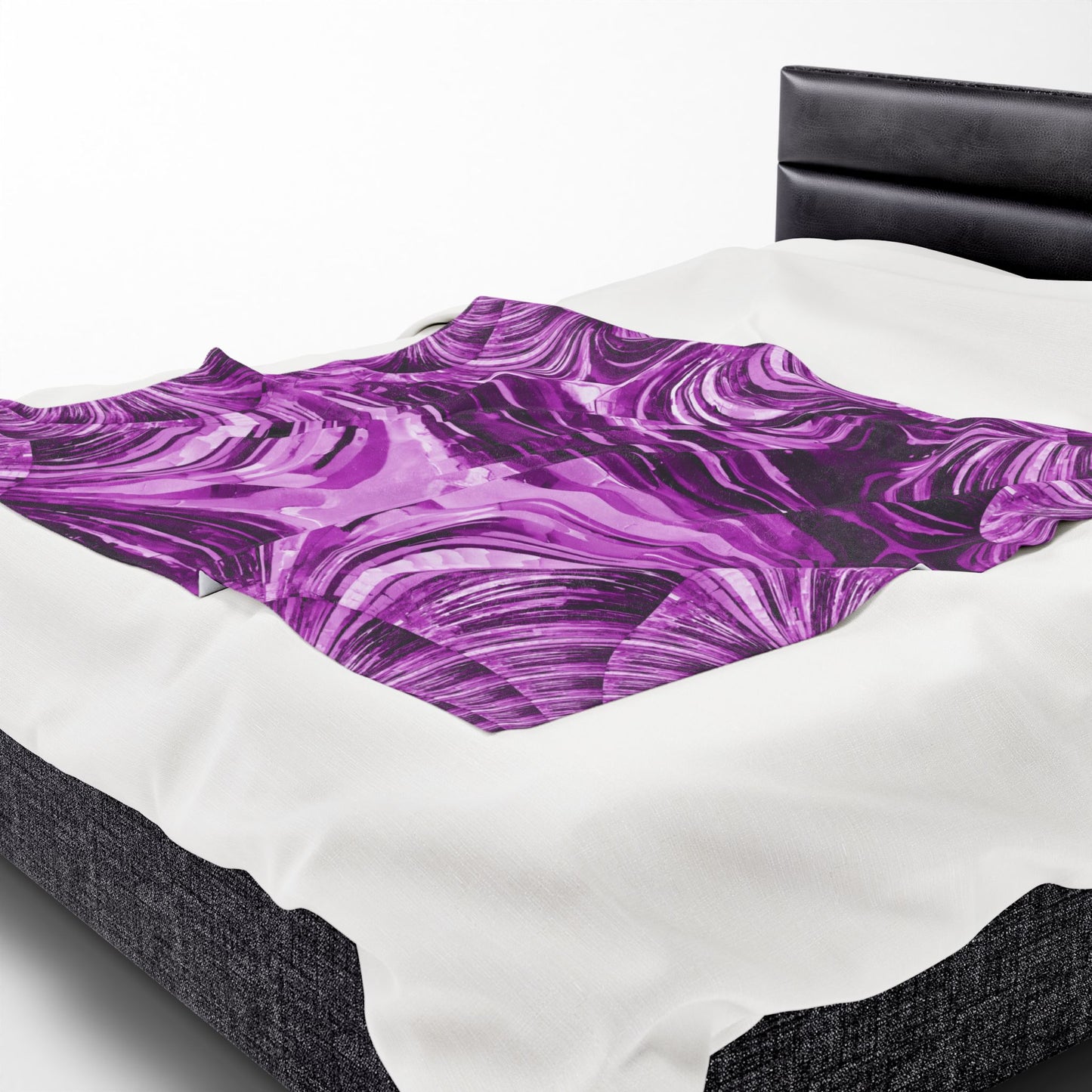 Uzi Spiral Powder Lavender Velveteen Plush Blanket, 50" x 60"
