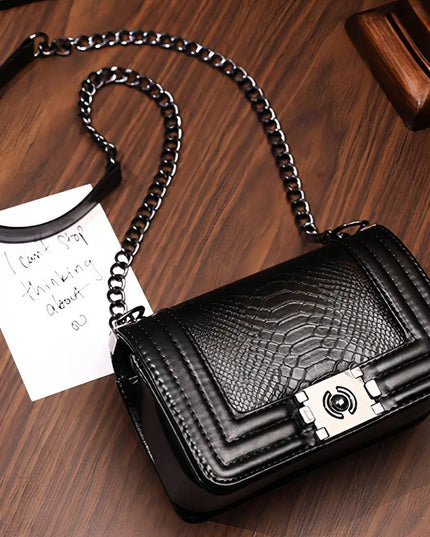 Bertha Shoulder Bag