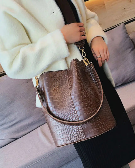 Blake Shoulder Bag -Chocolate Croc