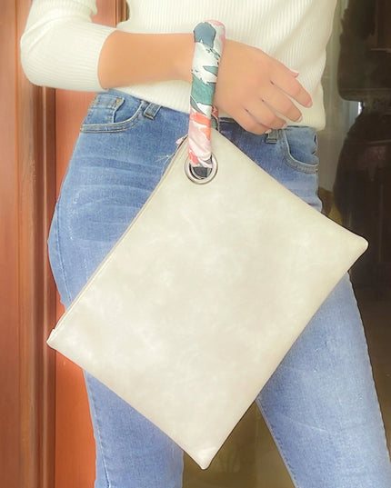 Bailey Pouch