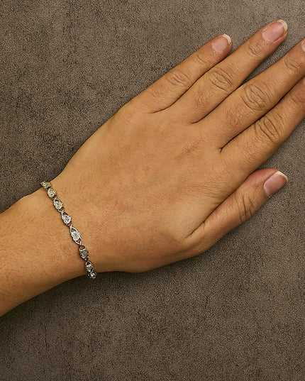 .925 Sterling Silver Diamond Accent Heart Link Bracelet (I-J Color, I3 Clarity) - 7.25"